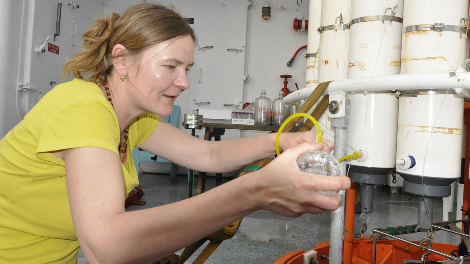 Masha Prokopenko working with samples in lab